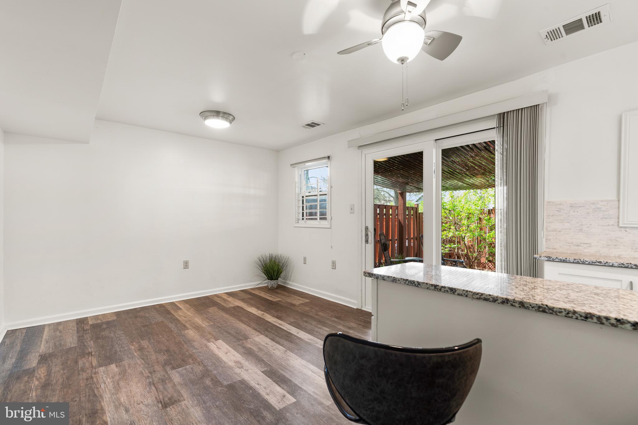 COLLEGE VIEW - Residential