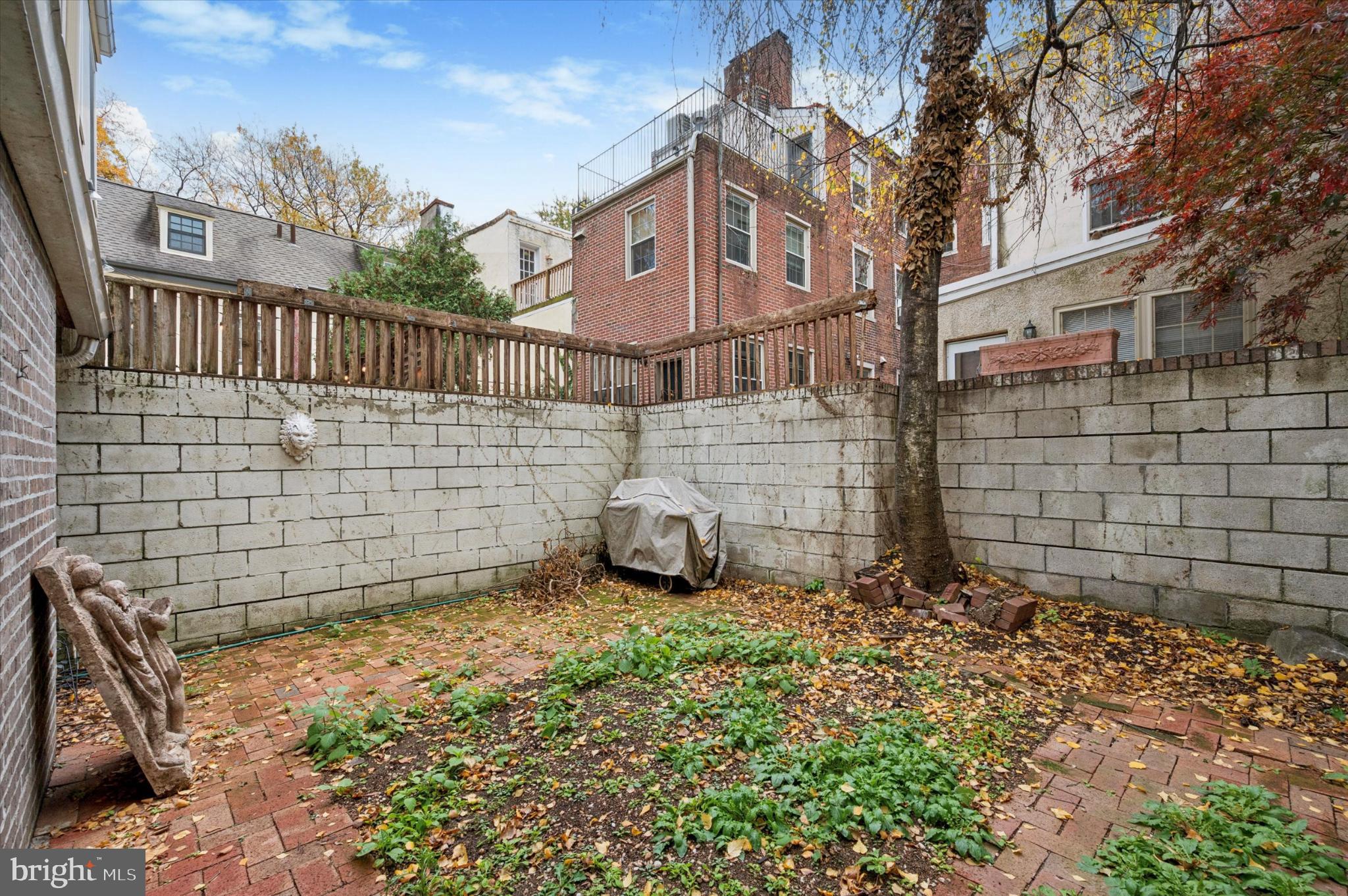 SOCIETY HILL - Residential