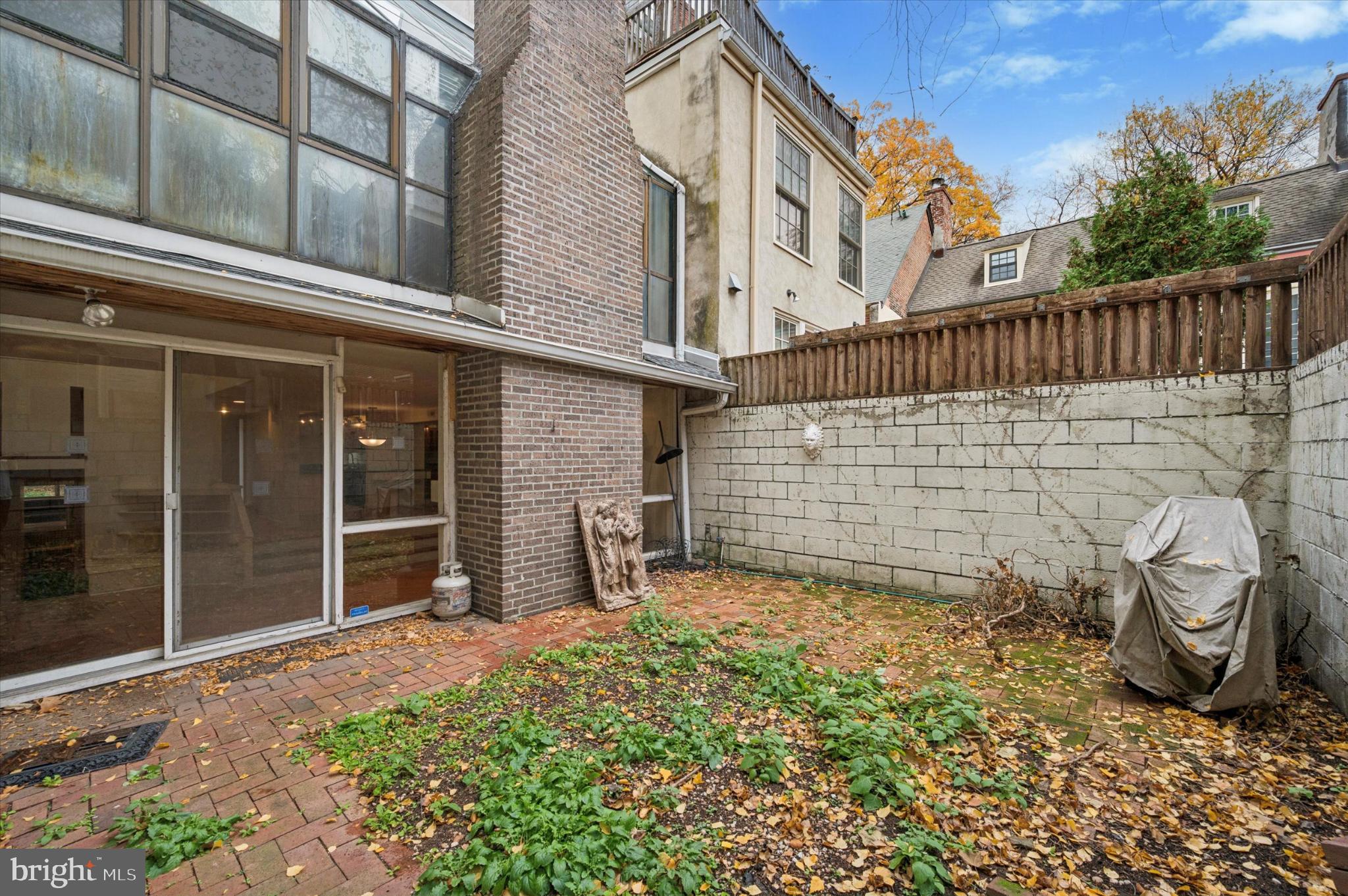 SOCIETY HILL - Residential