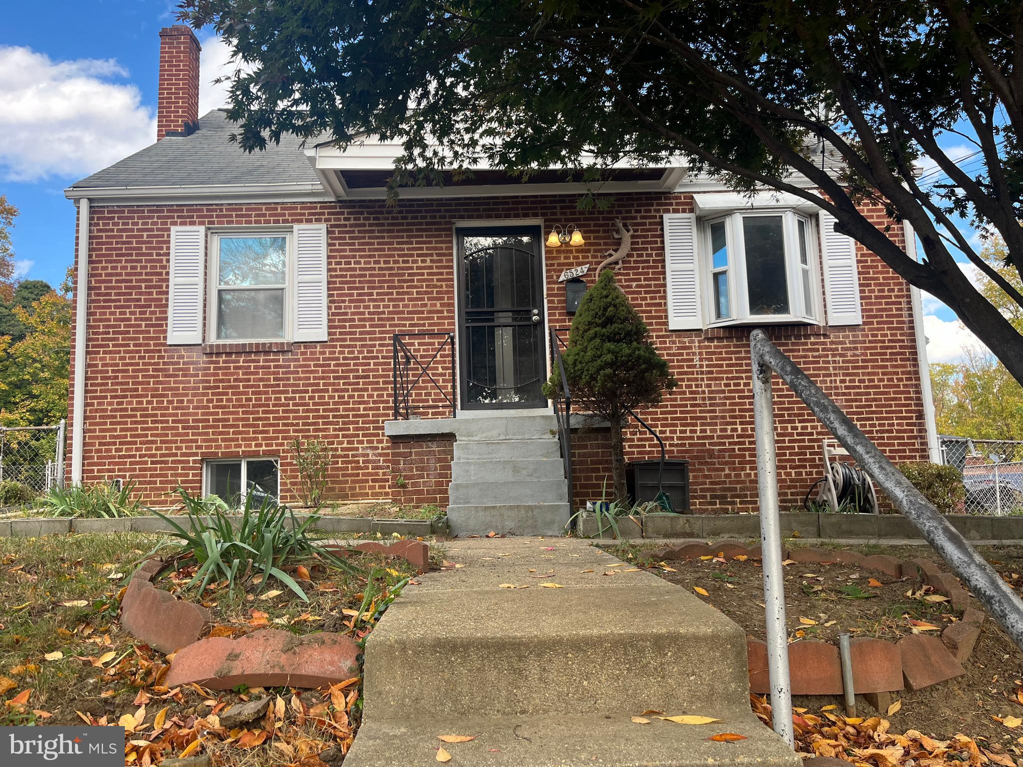 ADDISON HEIGHTS - Residential