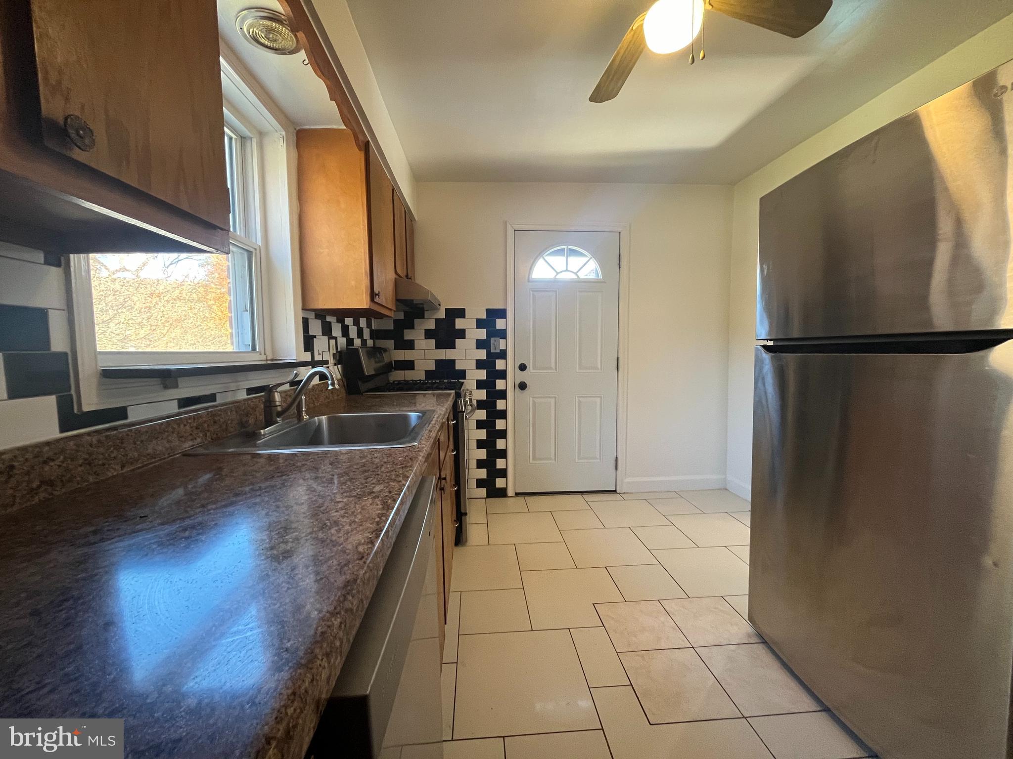 ADDISON HEIGHTS - Residential