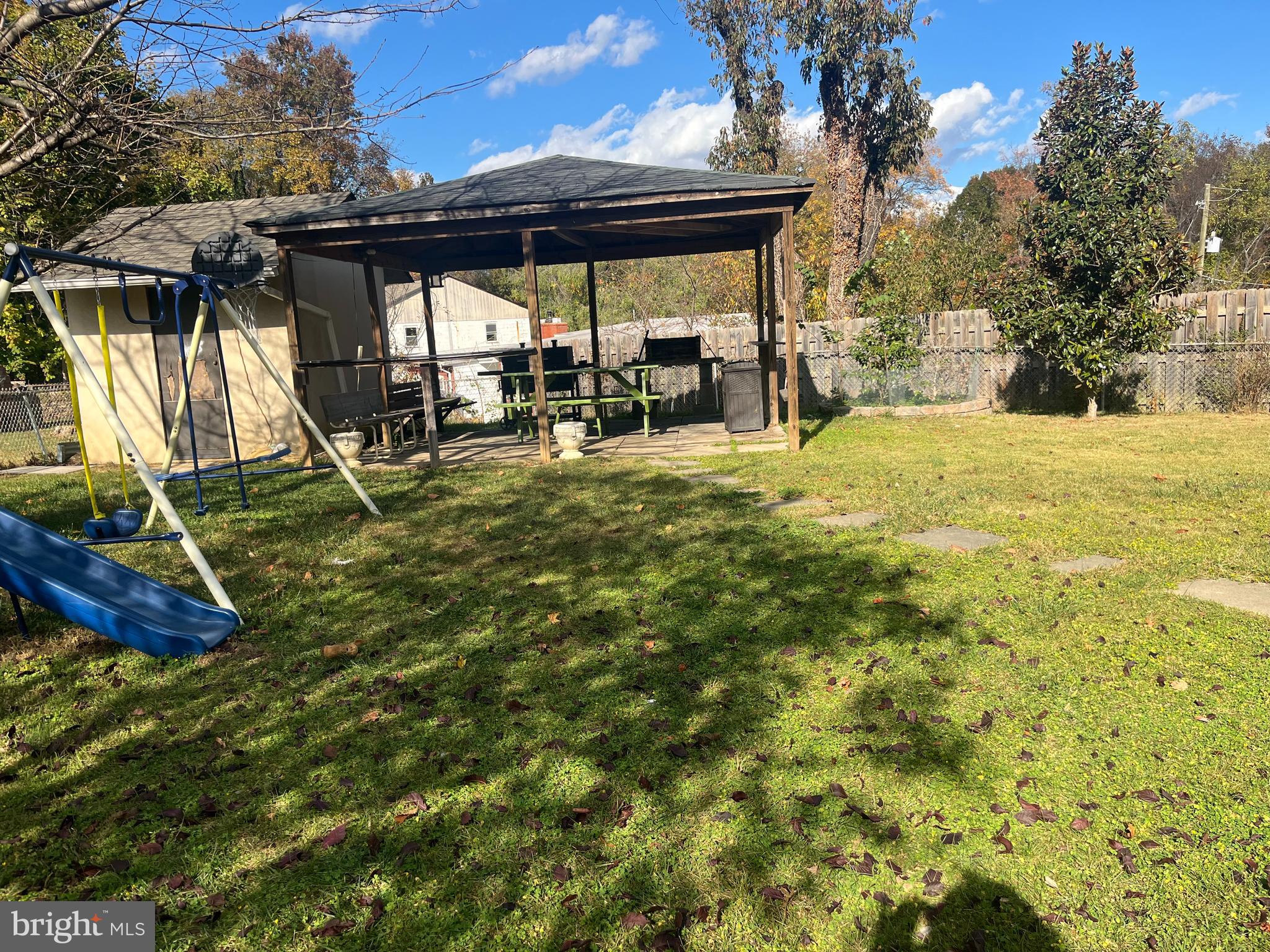 ADDISON HEIGHTS - Residential