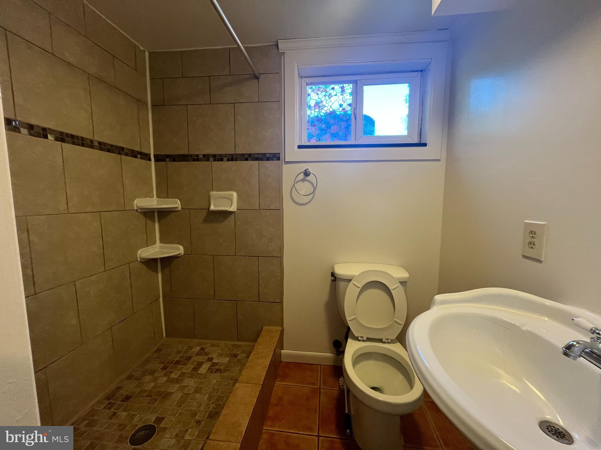 ADDISON HEIGHTS - Residential