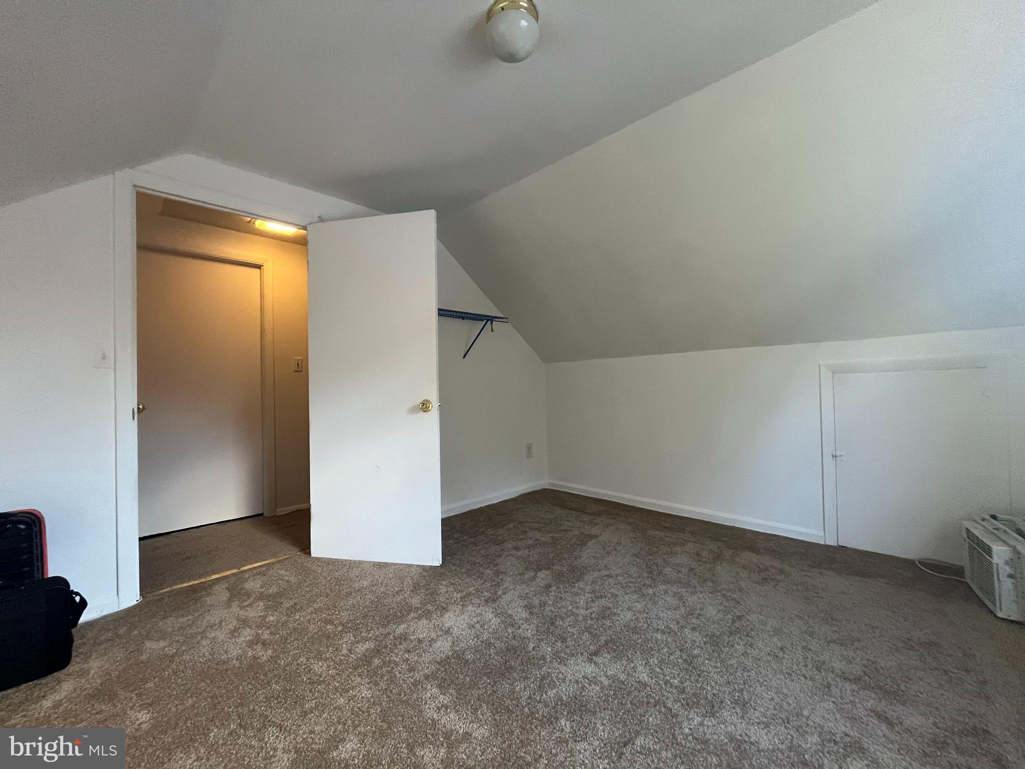 ADDISON HEIGHTS - Residential