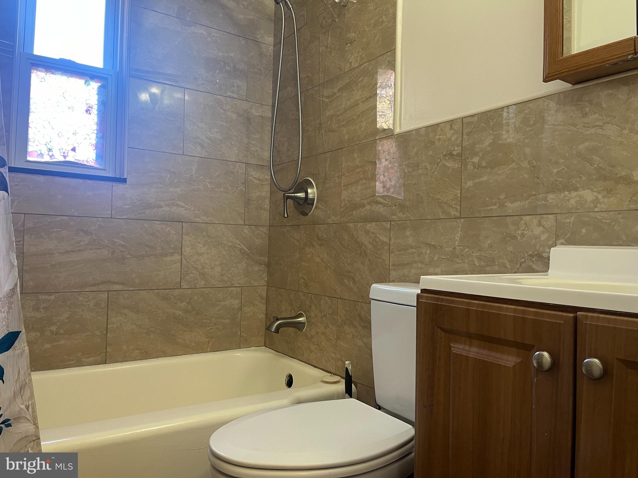 ADDISON HEIGHTS - Residential