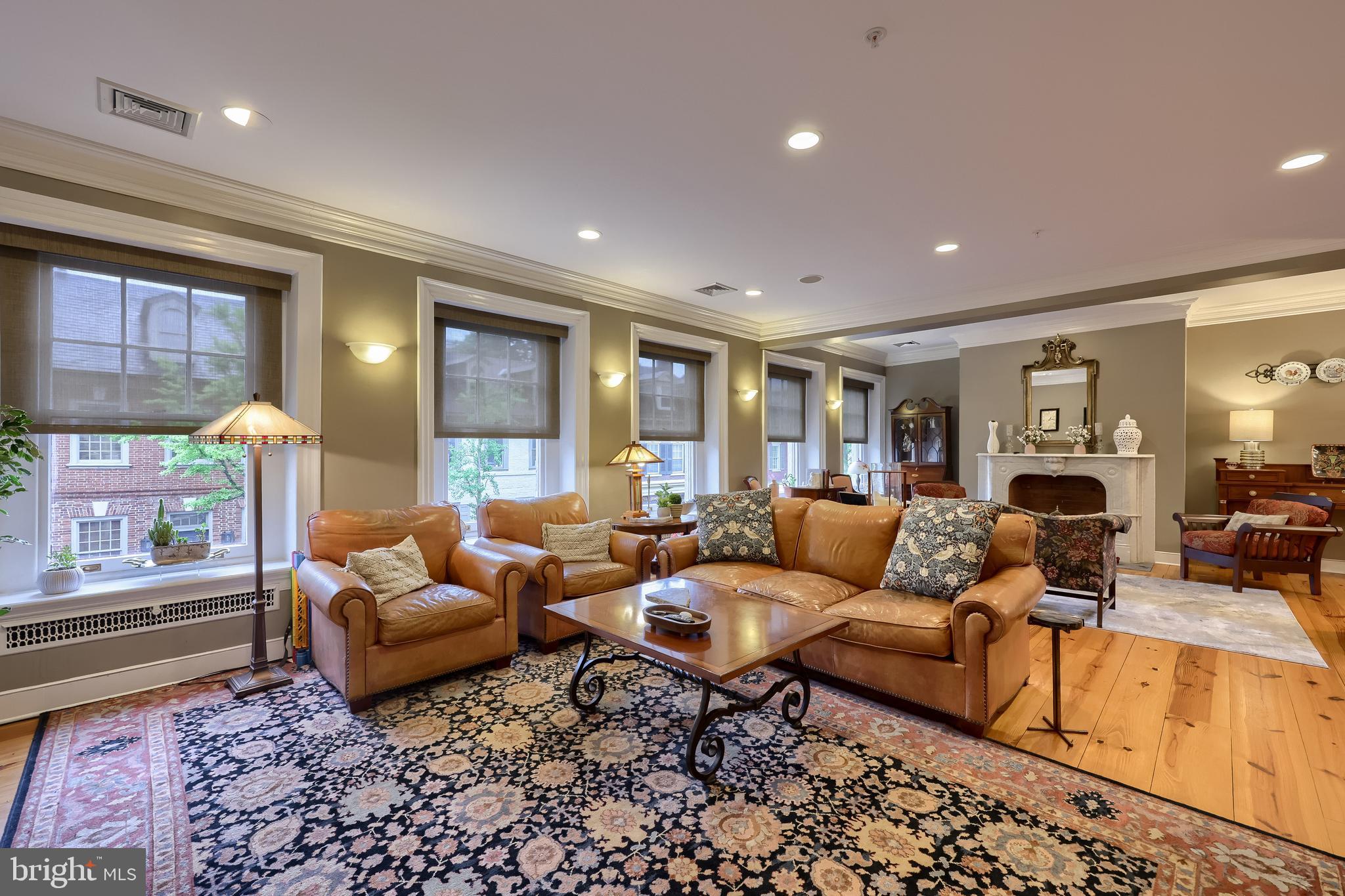 121 E KING STREET 123