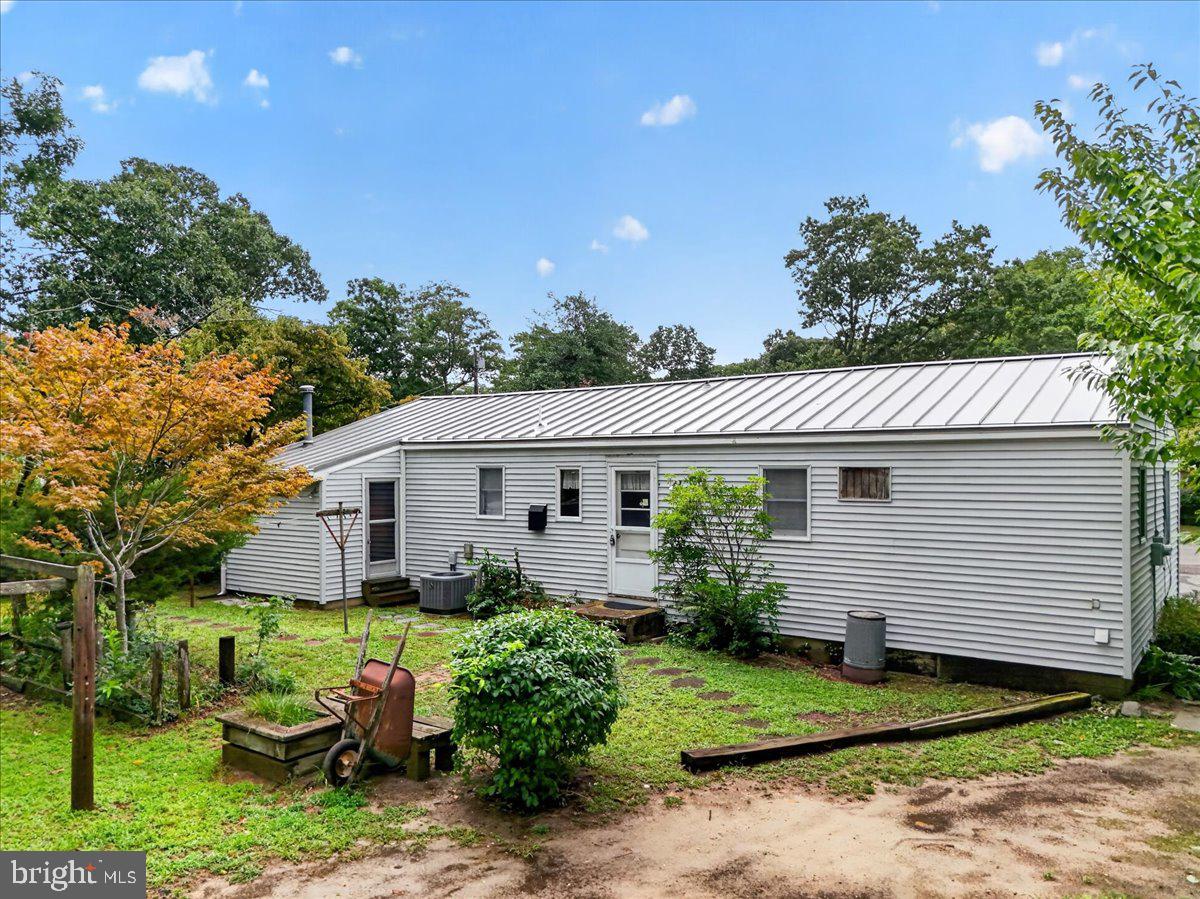 205 2ND AVENUE