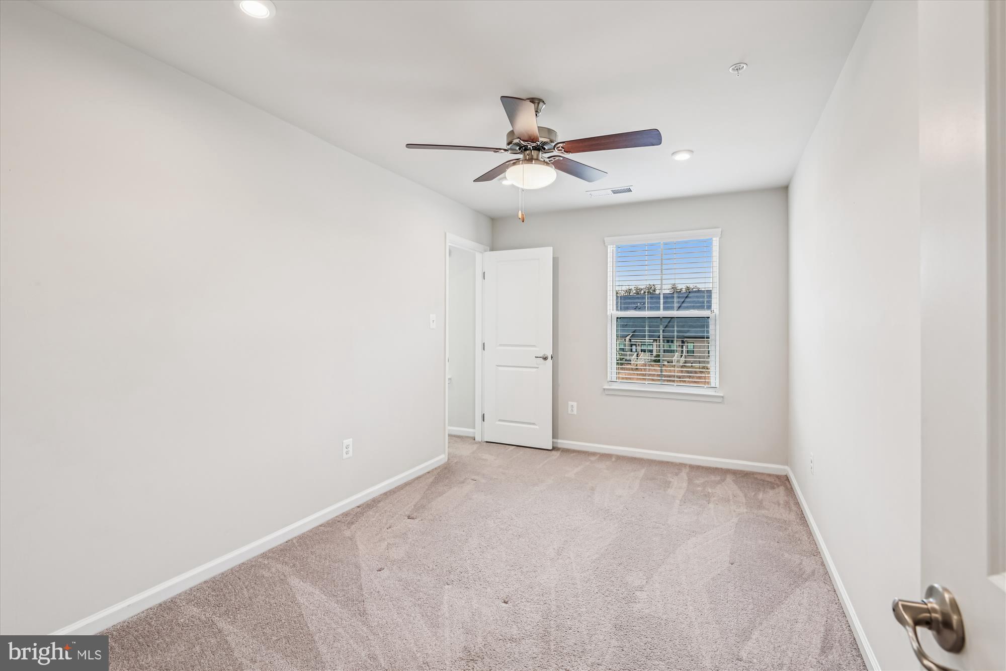 TANYARD SHORES - Residential