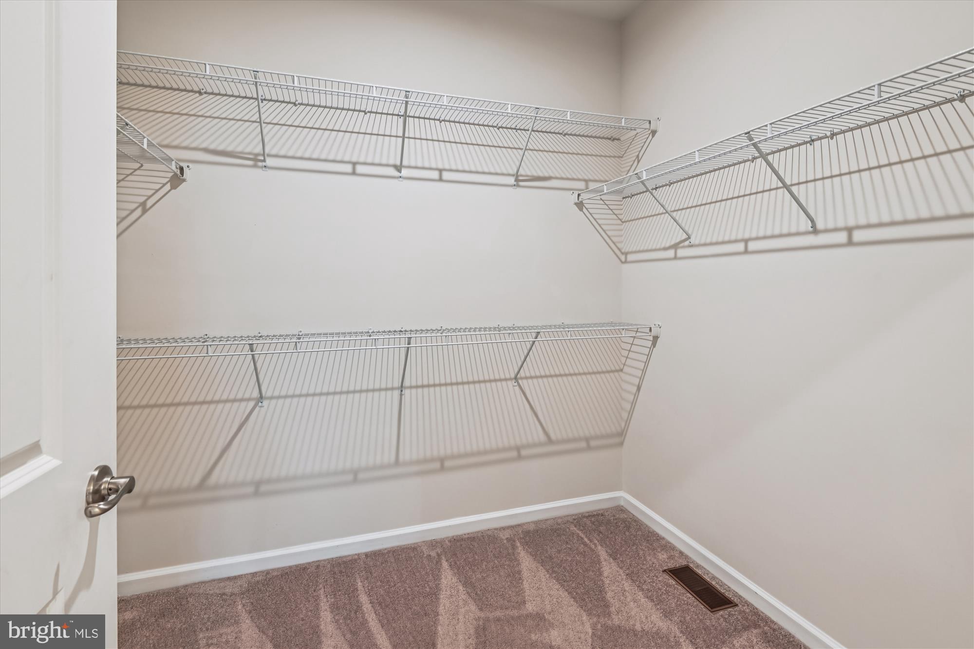 TANYARD SHORES - Residential