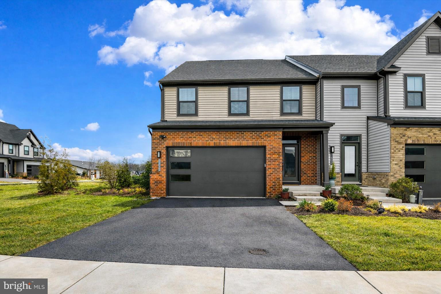 TANYARD SHORES - Residential