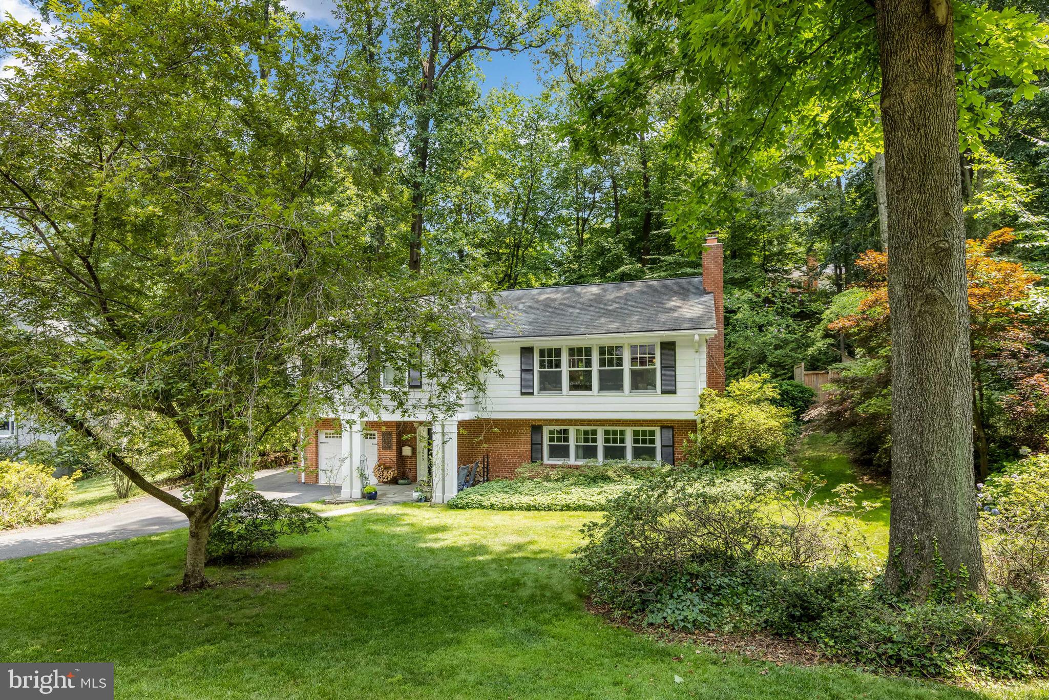 3609 WHISPERING LANE