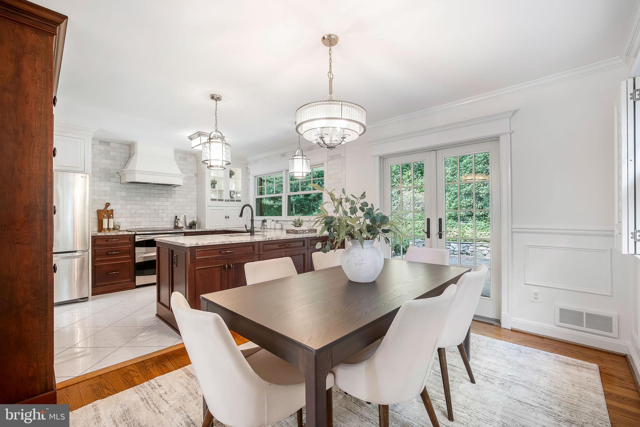 3609 WHISPERING LANE