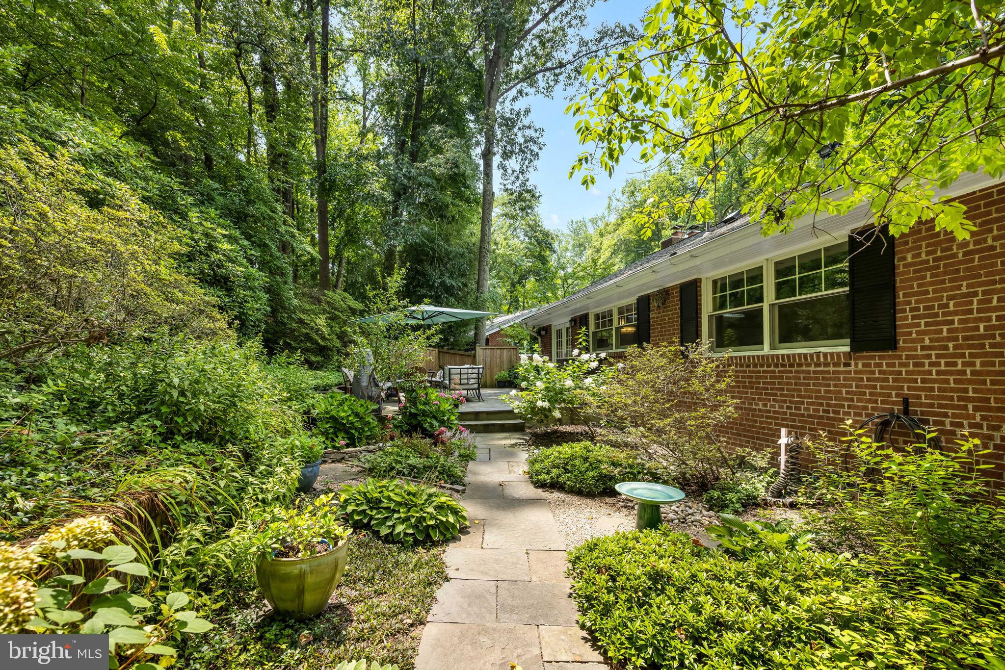 3609 WHISPERING LANE