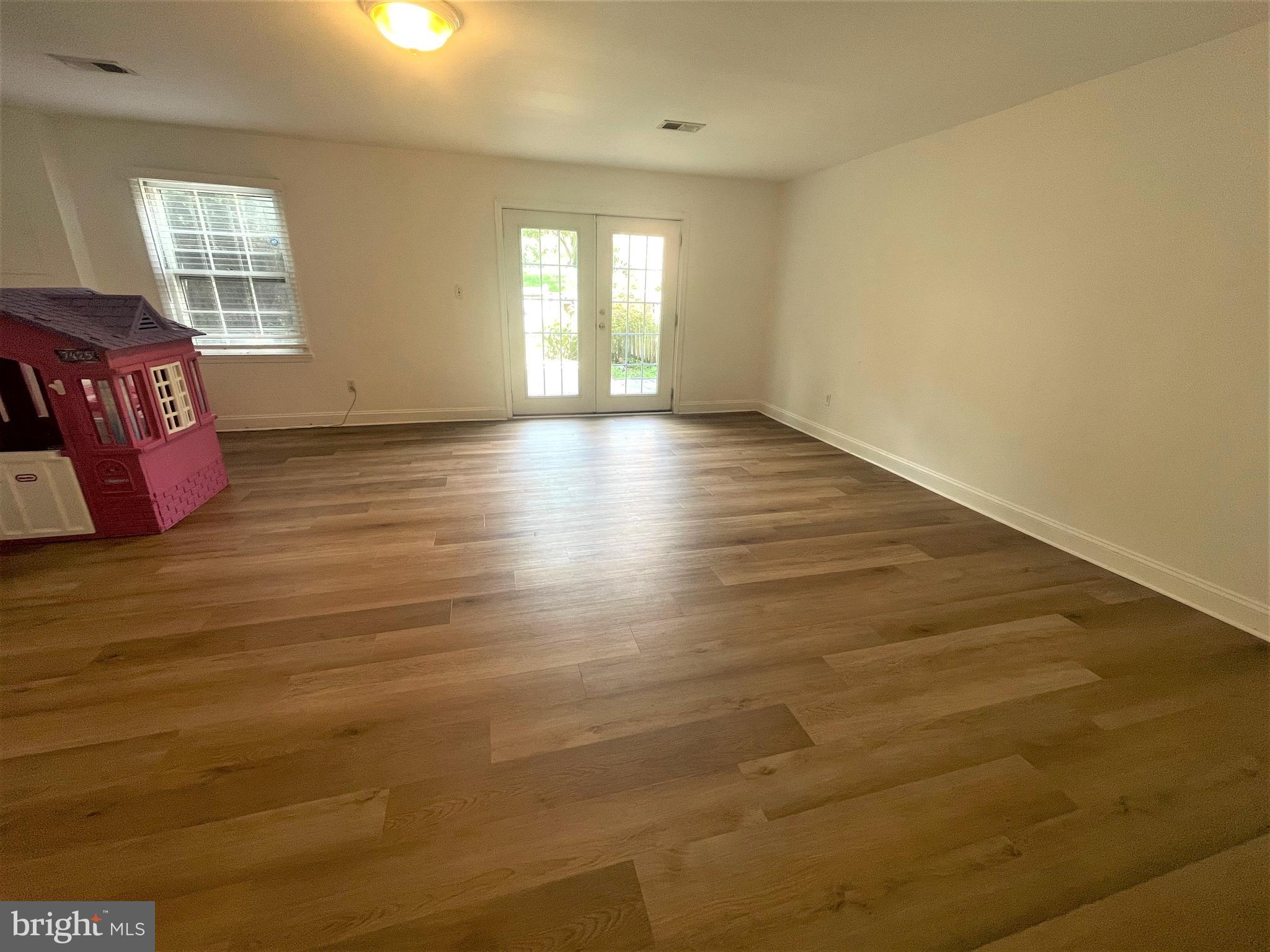 ECHO DALE - Residential Lease