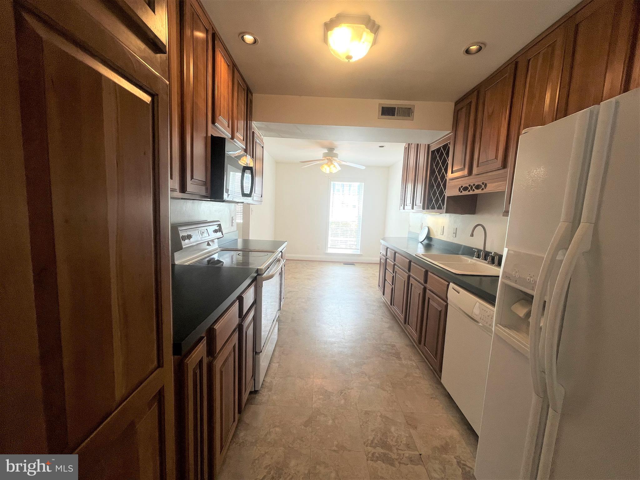 ECHO DALE - Residential Lease