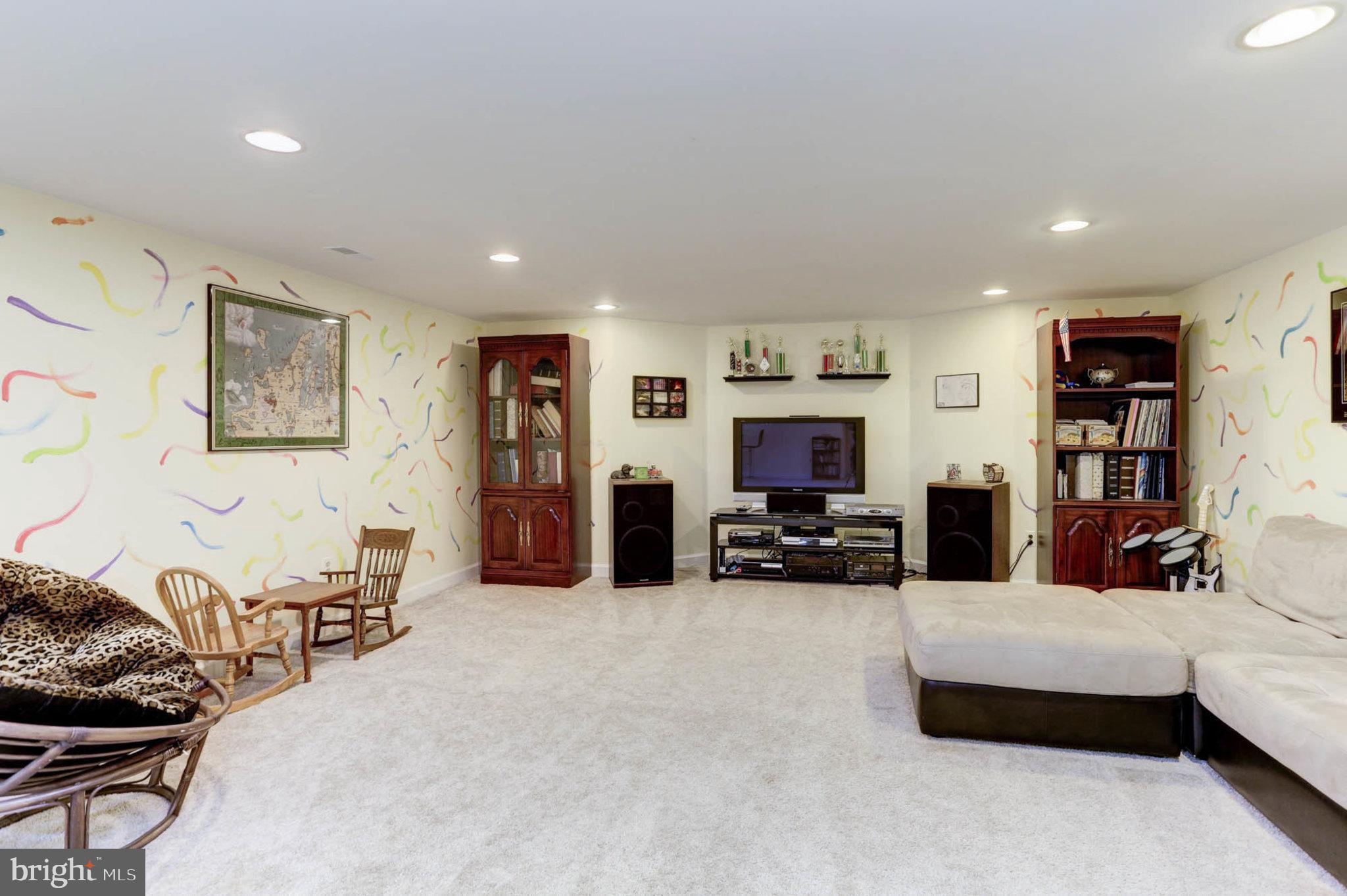 VILLAGE OF RIVER HILL - Residential