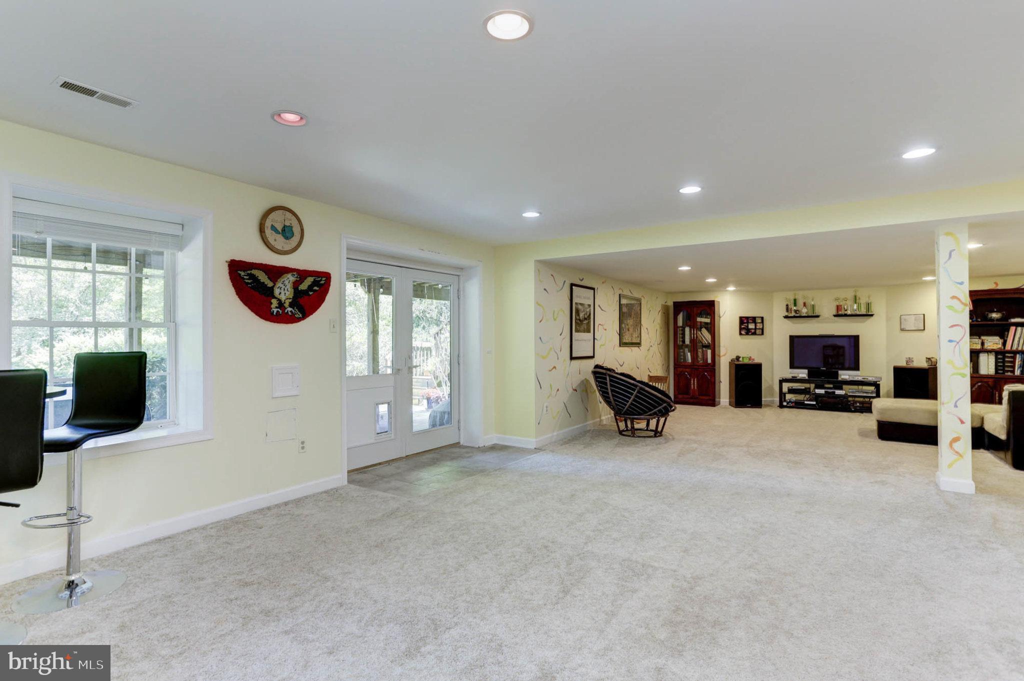 VILLAGE OF RIVER HILL - Residential