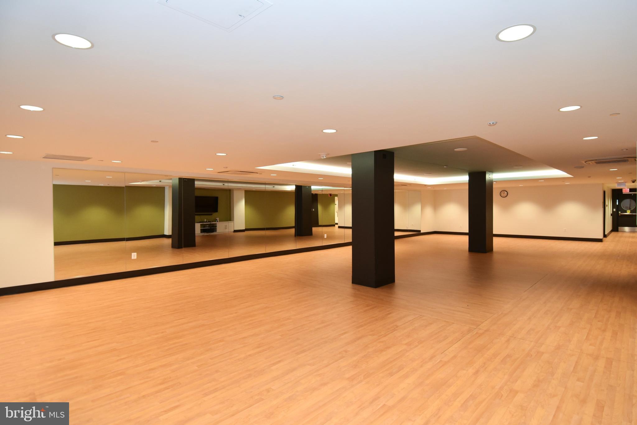 MONTEBELLO - Residential