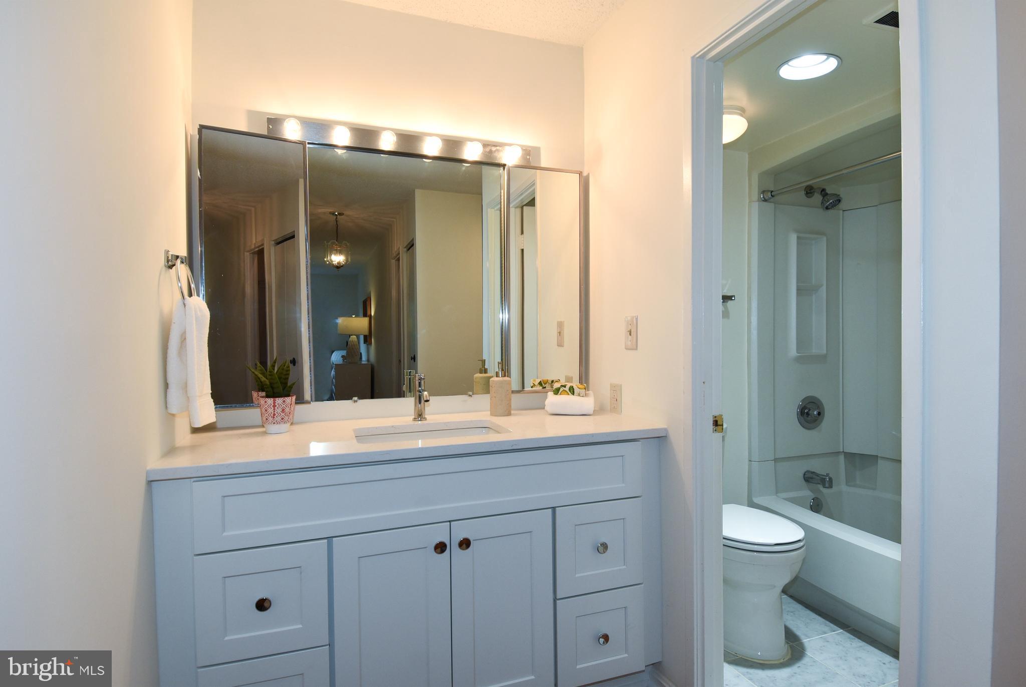 MONTEBELLO - Residential