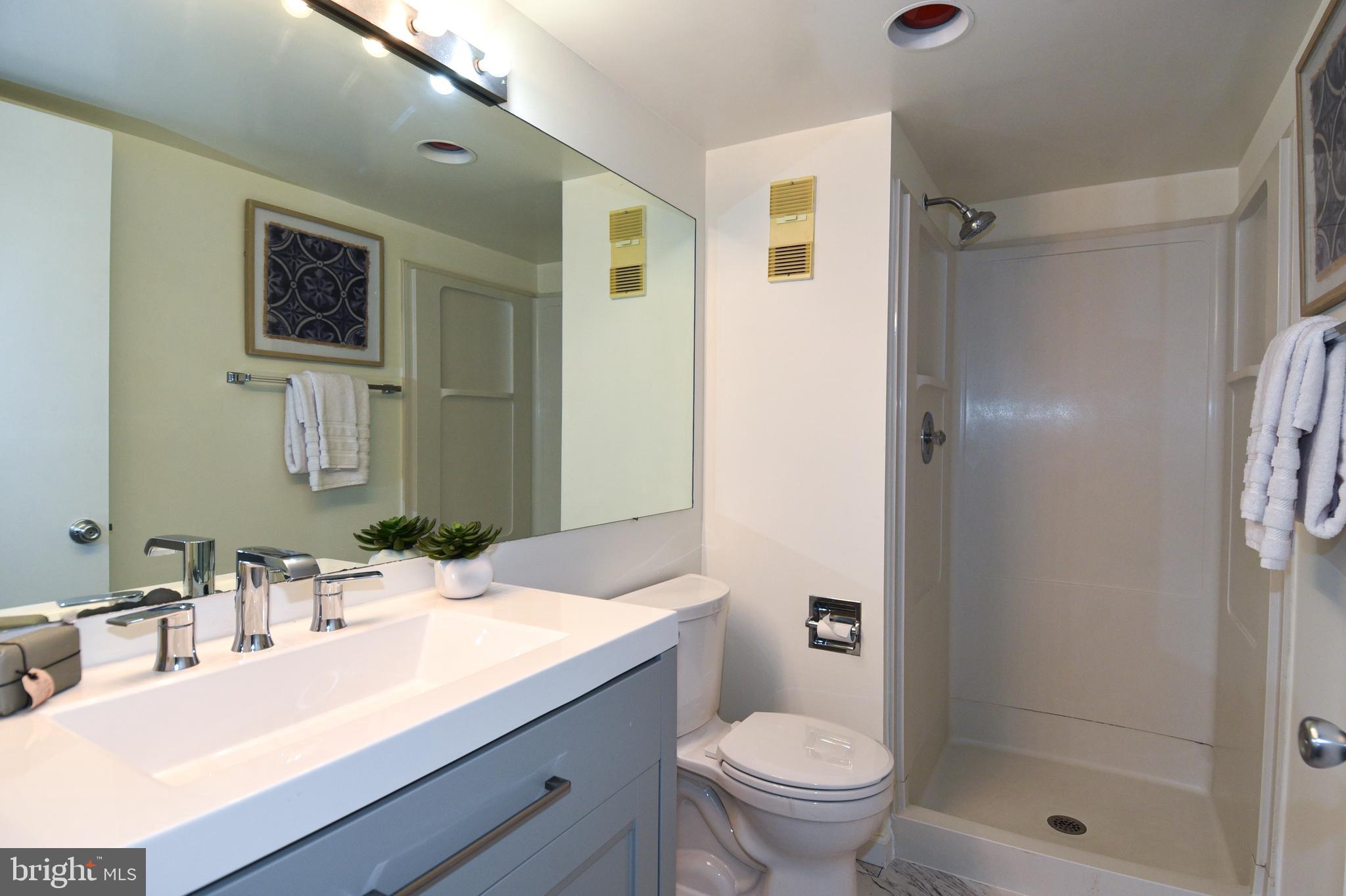 MONTEBELLO - Residential