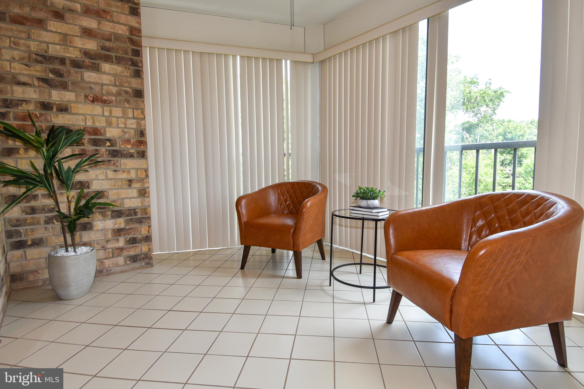 MONTEBELLO - Residential