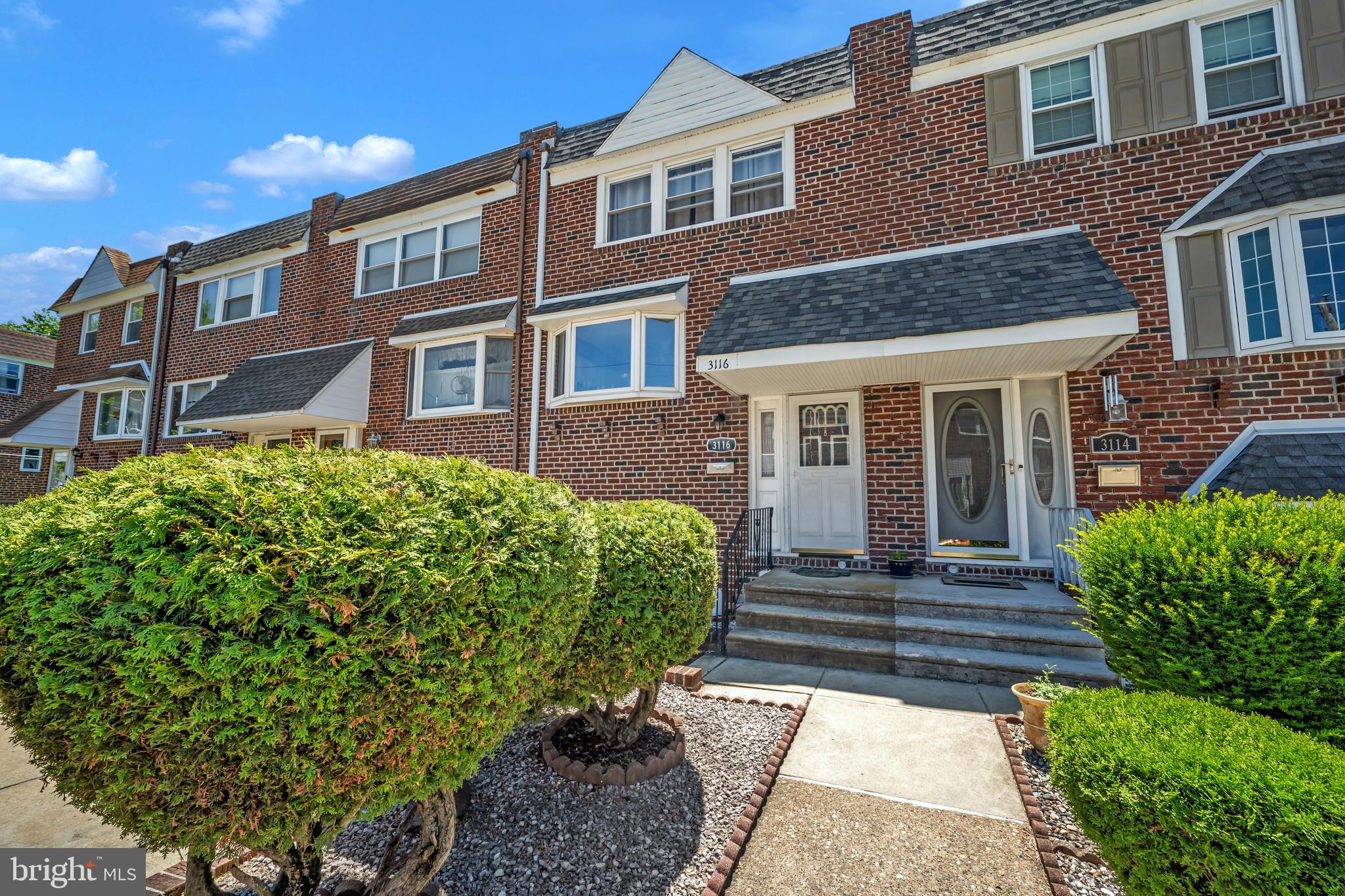 3116 HOLLY ROAD