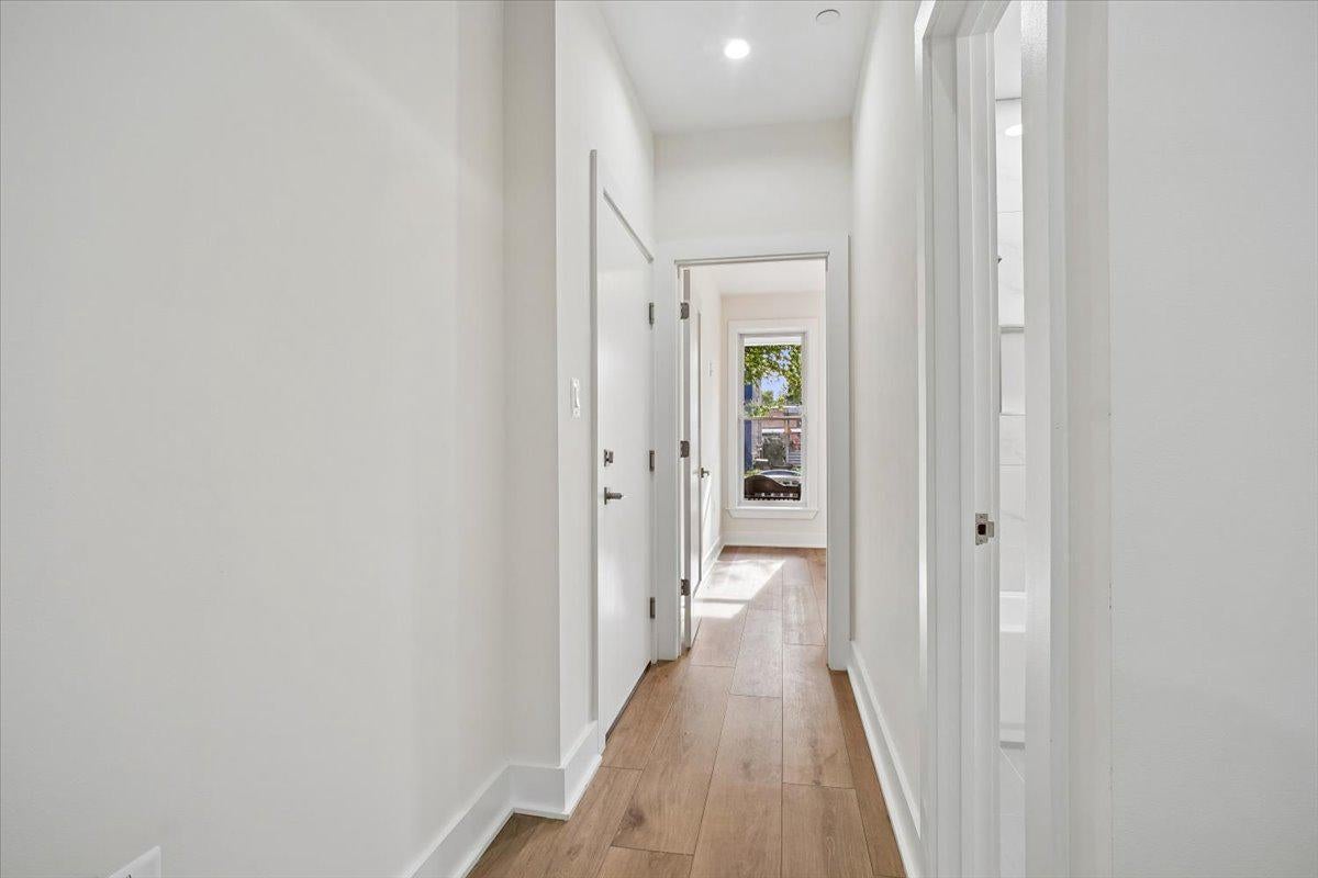 329 16TH STREET SE 1