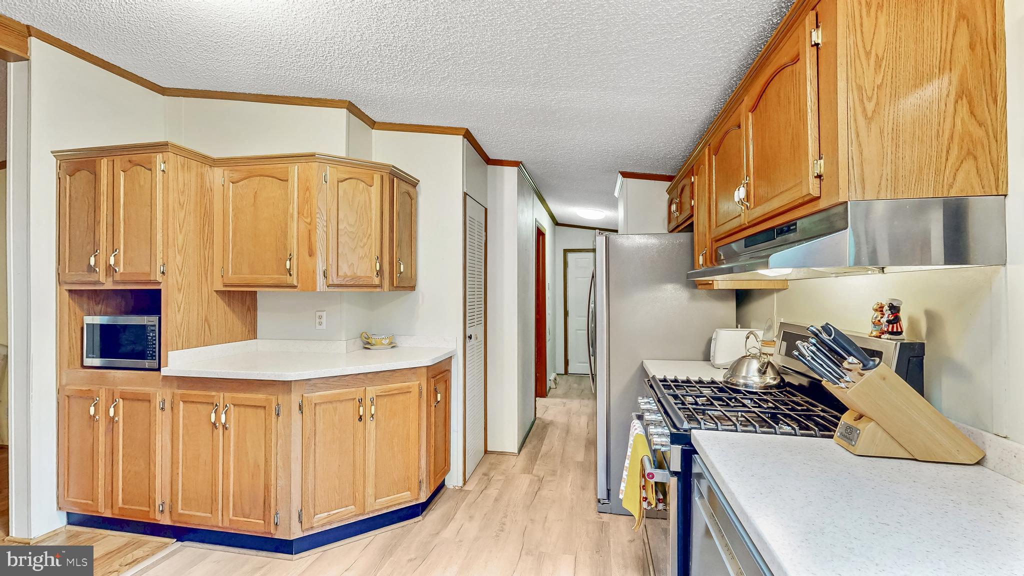 POTNETS LAKESIDE - Residential