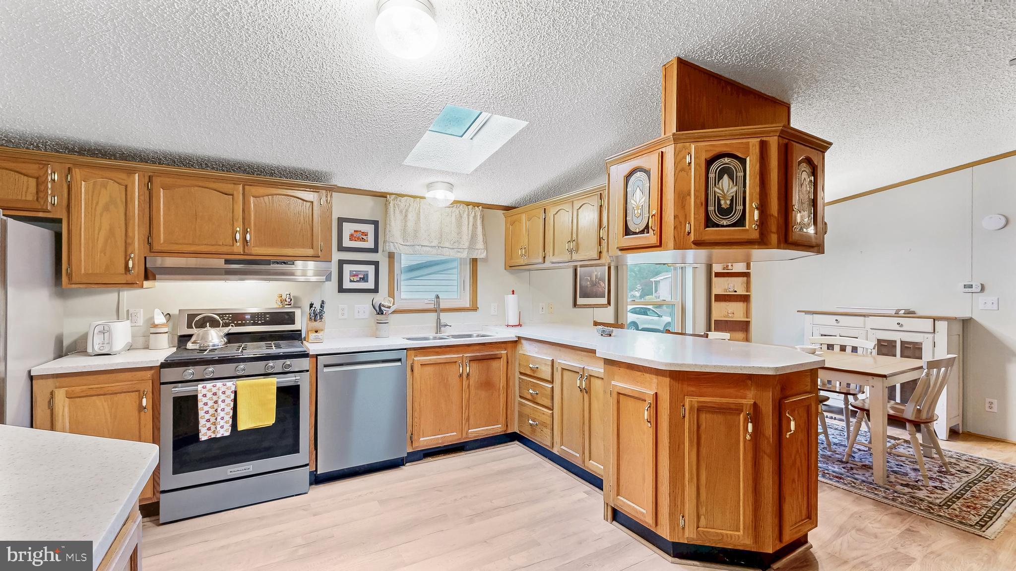 POTNETS LAKESIDE - Residential