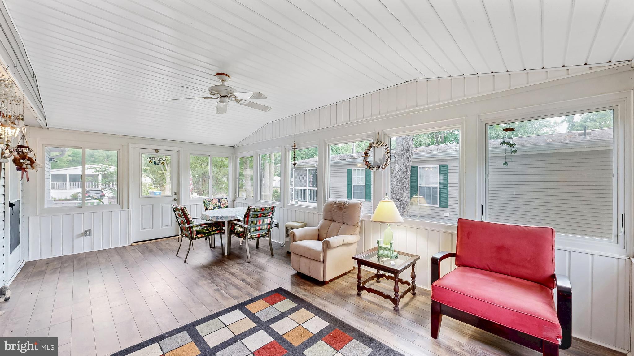 POTNETS LAKESIDE - Residential