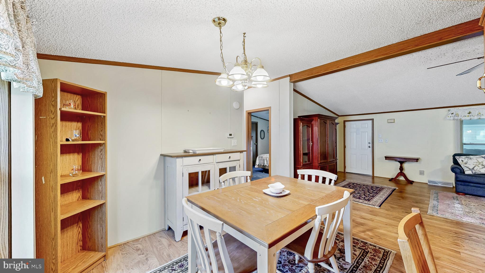 POTNETS LAKESIDE - Residential