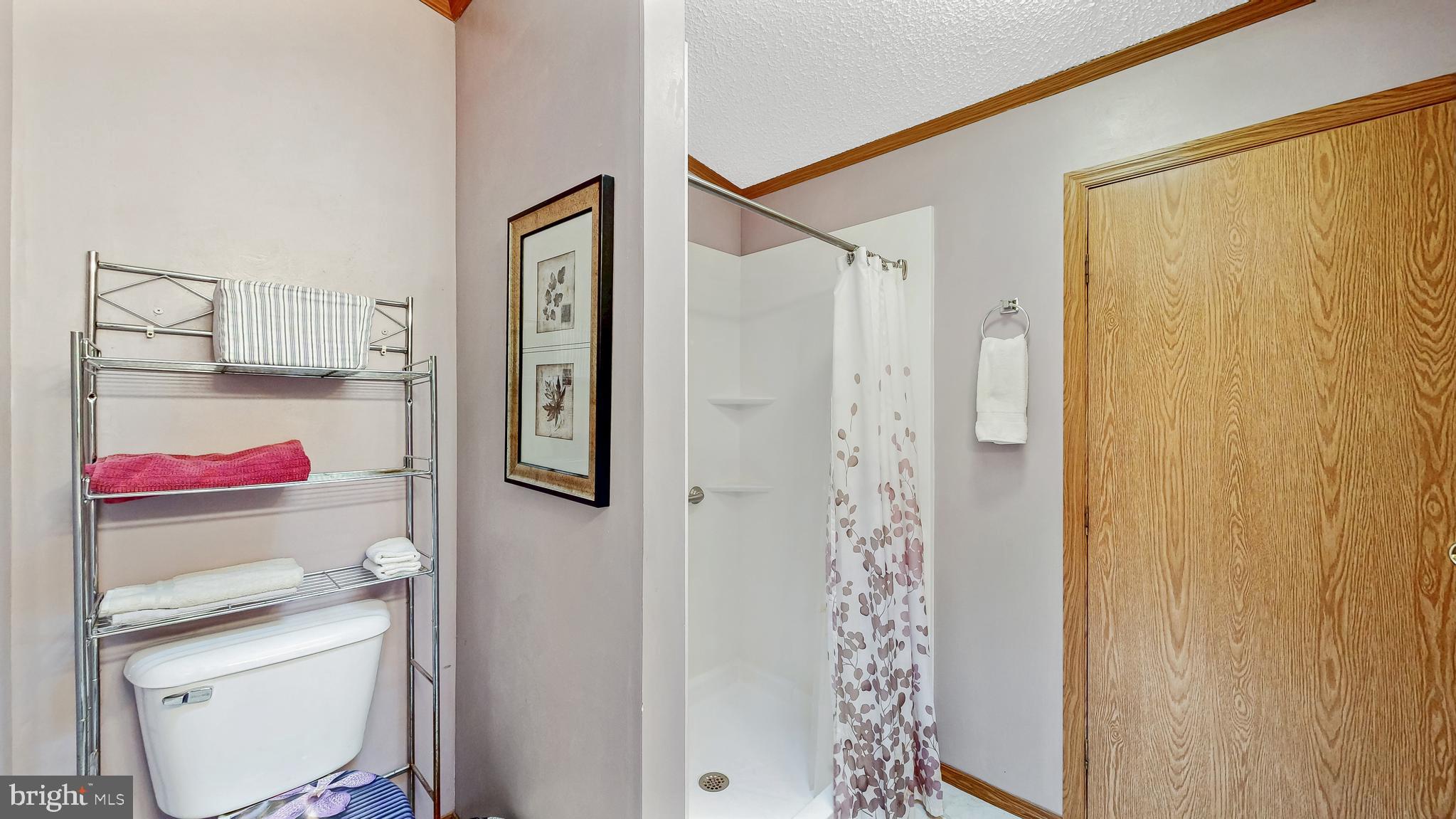 POTNETS LAKESIDE - Residential