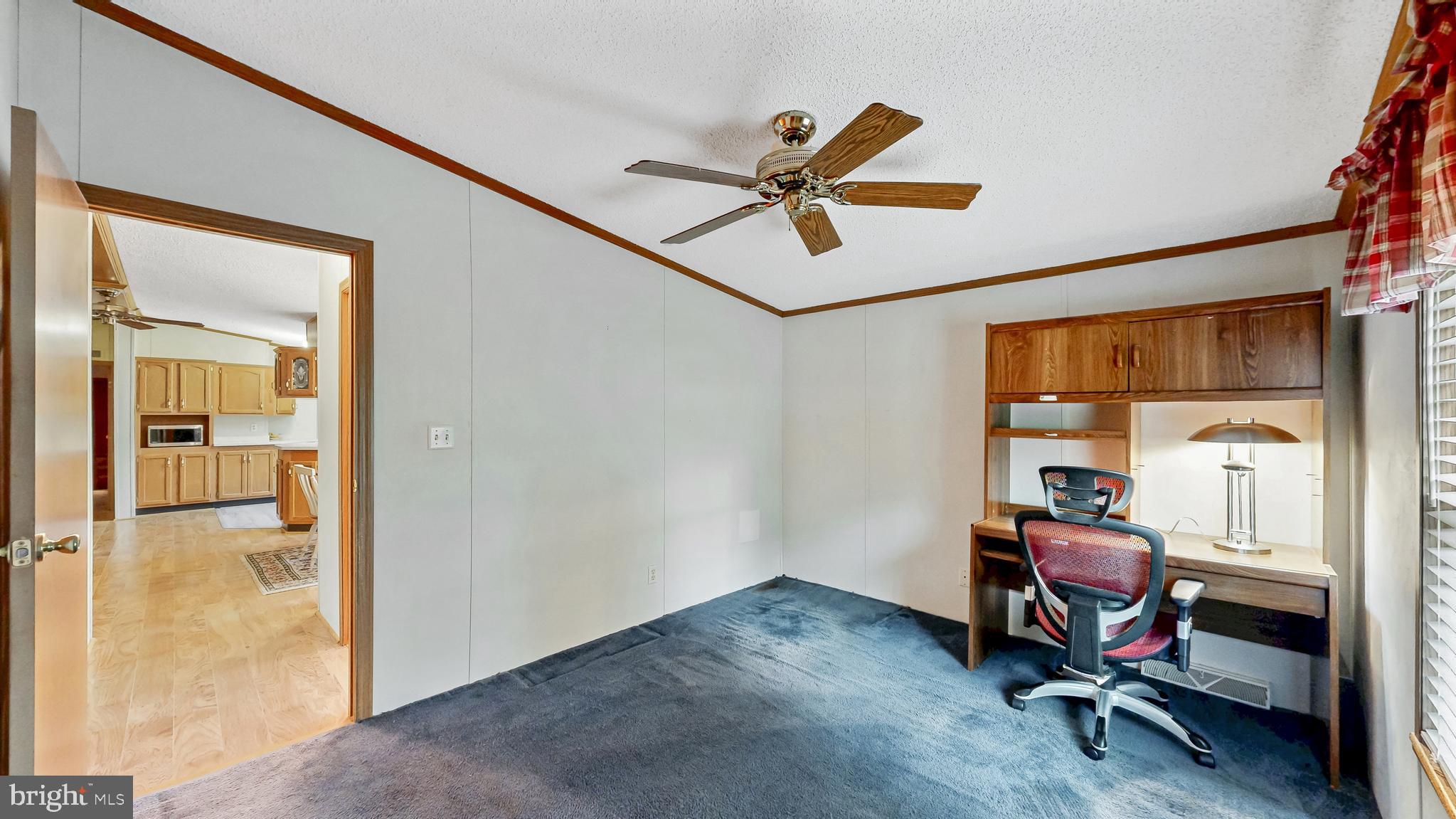 POTNETS LAKESIDE - Residential
