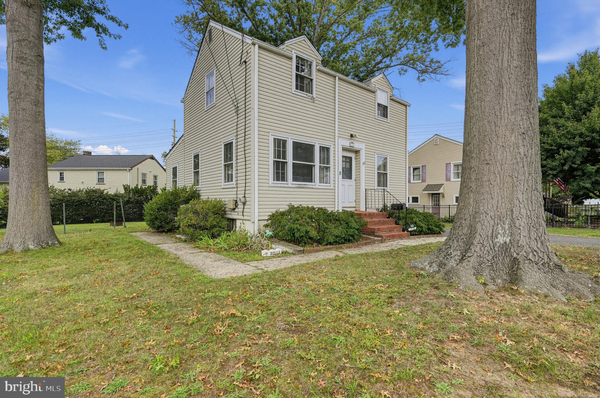 104 HARRON AVENUE