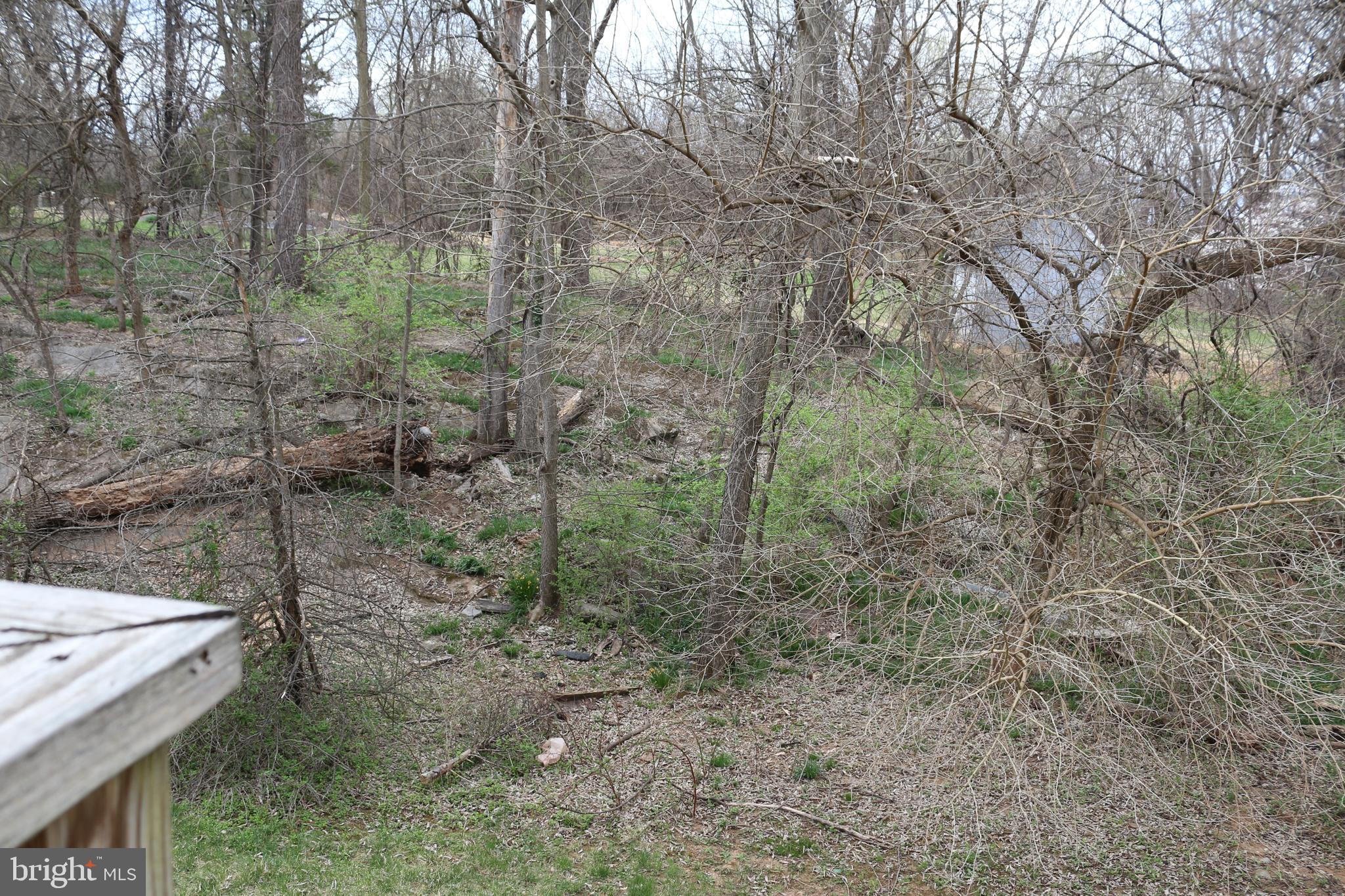 COLONIAL HILLS - Residential