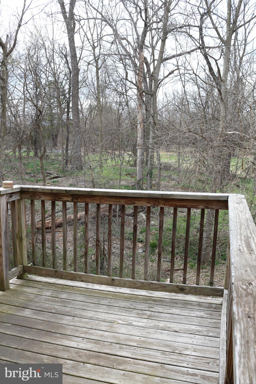 COLONIAL HILLS - Residential