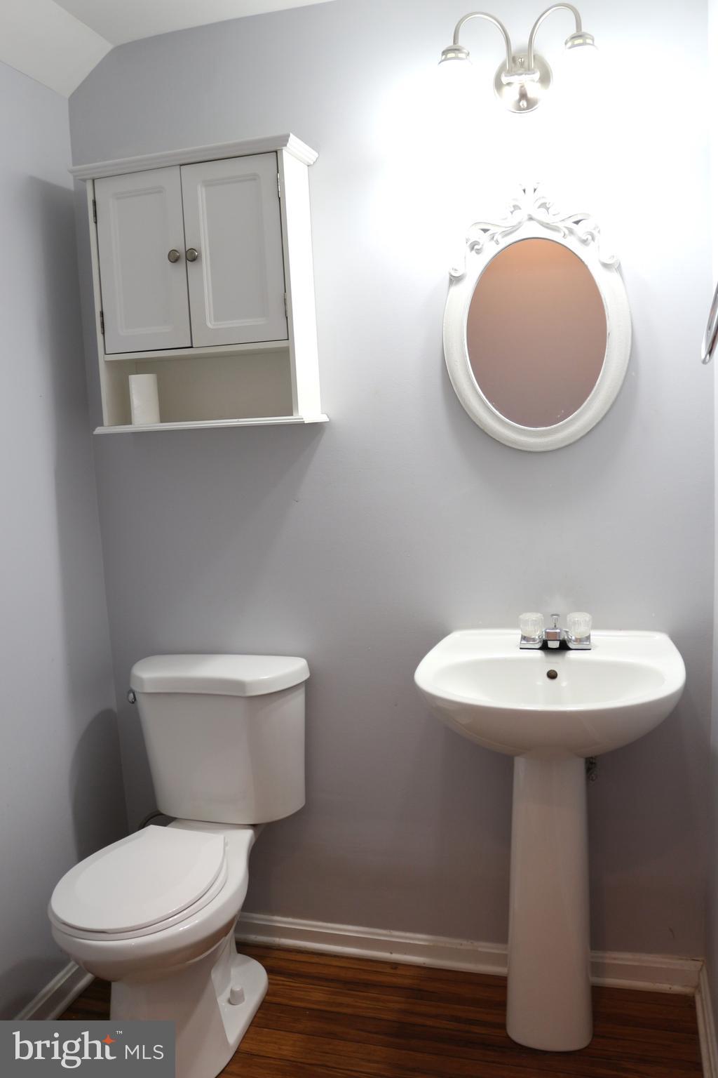 COLONIAL HILLS - Residential