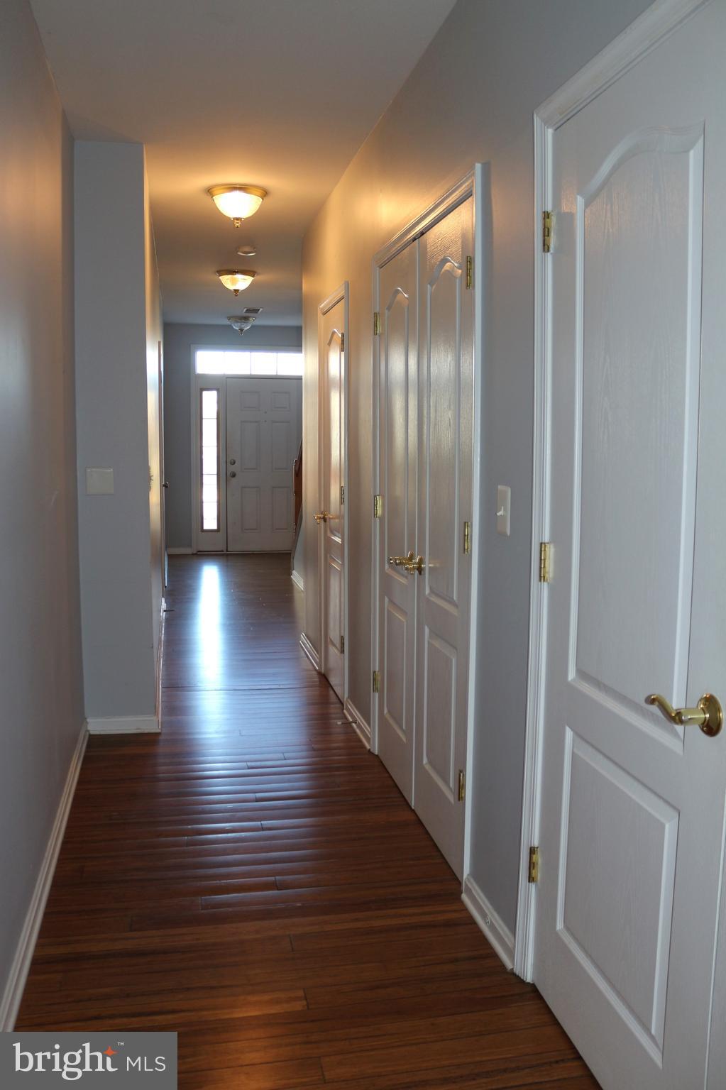 COLONIAL HILLS - Residential