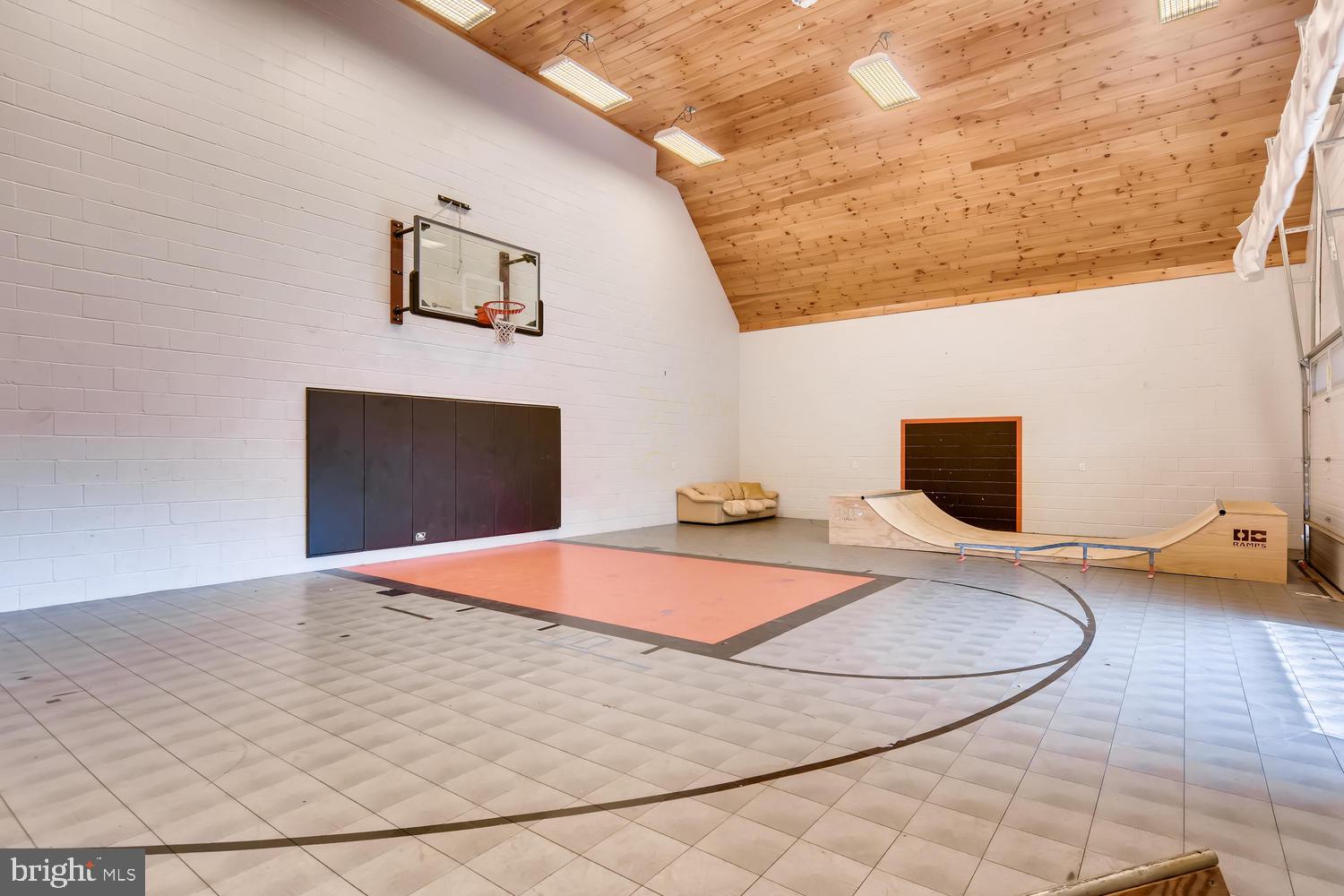 BROOKLANDVILLE - Residential