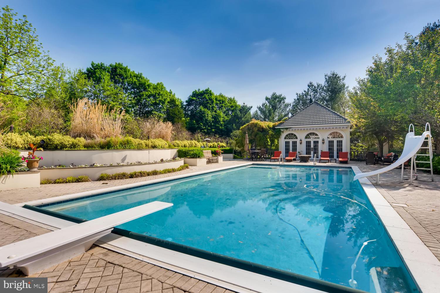 BROOKLANDVILLE - Residential