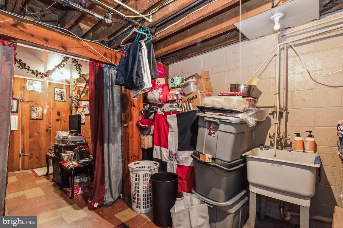 ROGNEL HEIGHTS - Residential Income