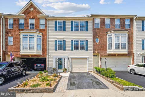 Townhouse For Sale - 25435 Elm Terrace<br/> ALDIE, VA 20105