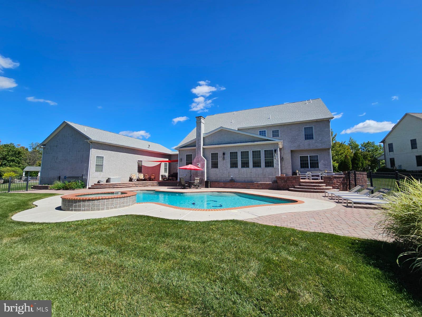THE STABLES - Residential