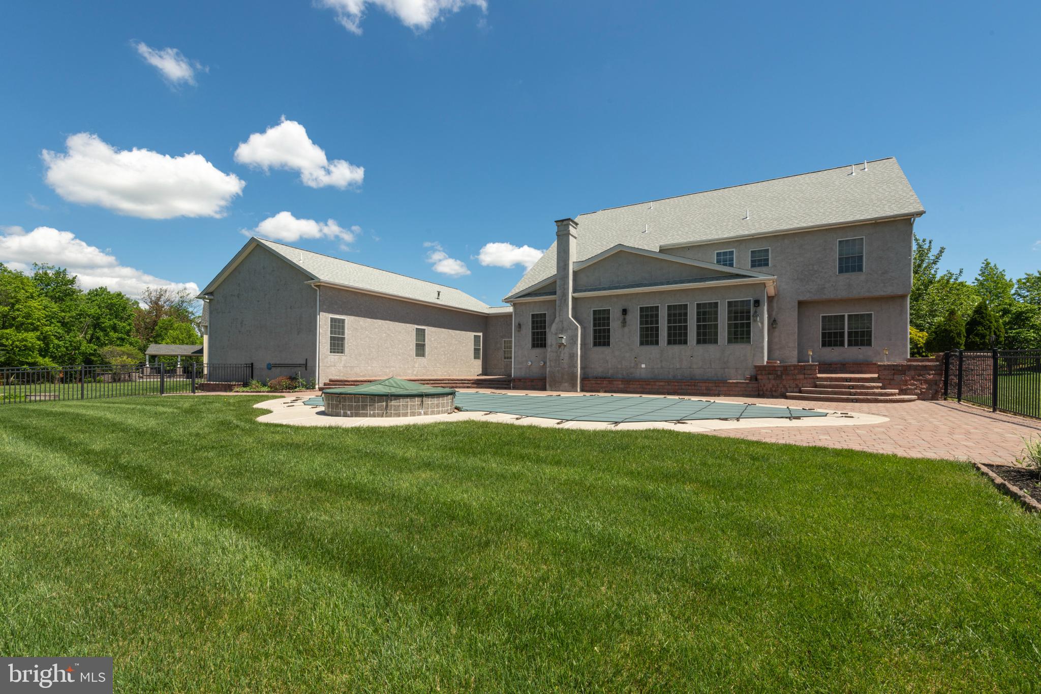 THE STABLES - Residential