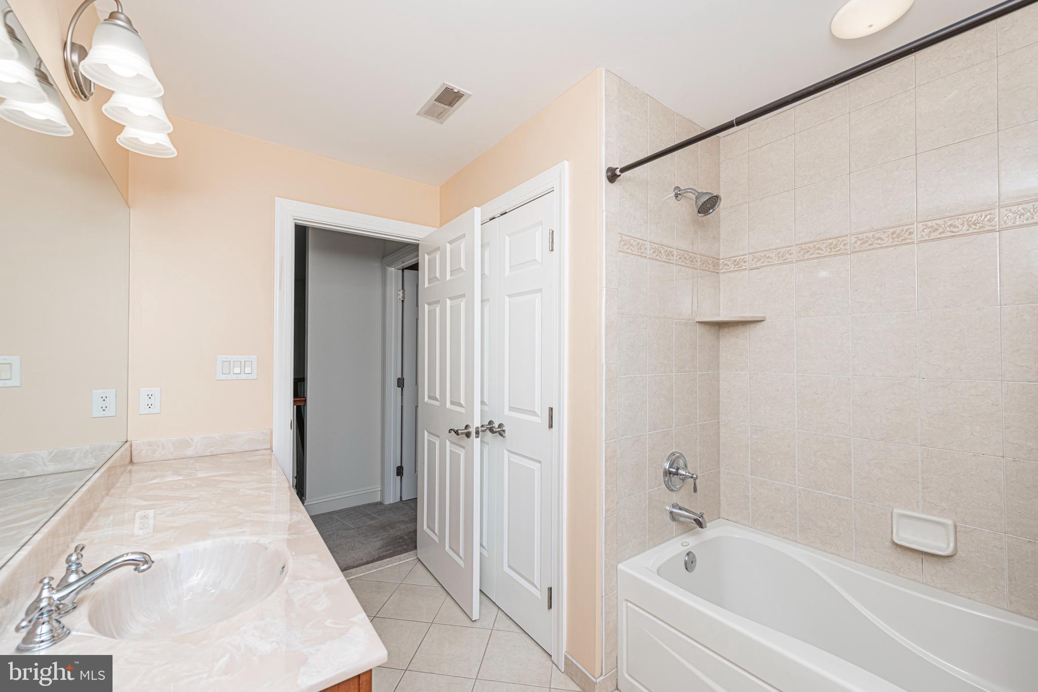 THE STABLES - Residential