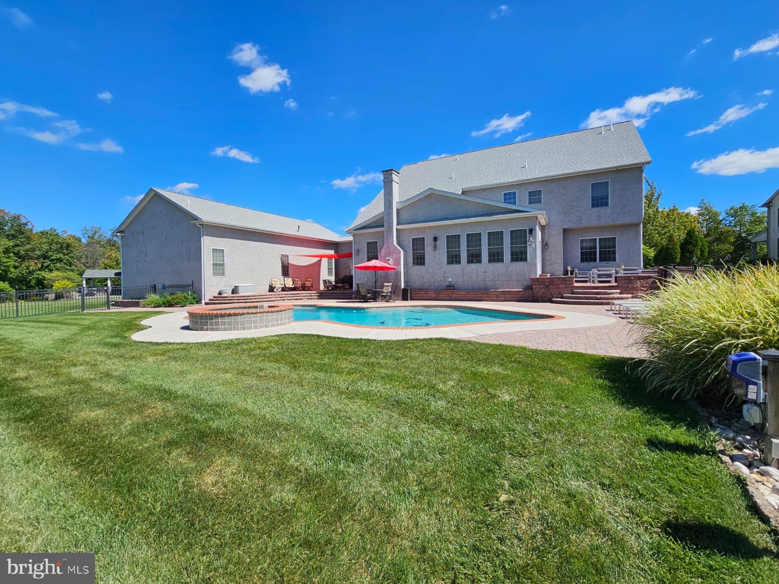 THE STABLES - Residential