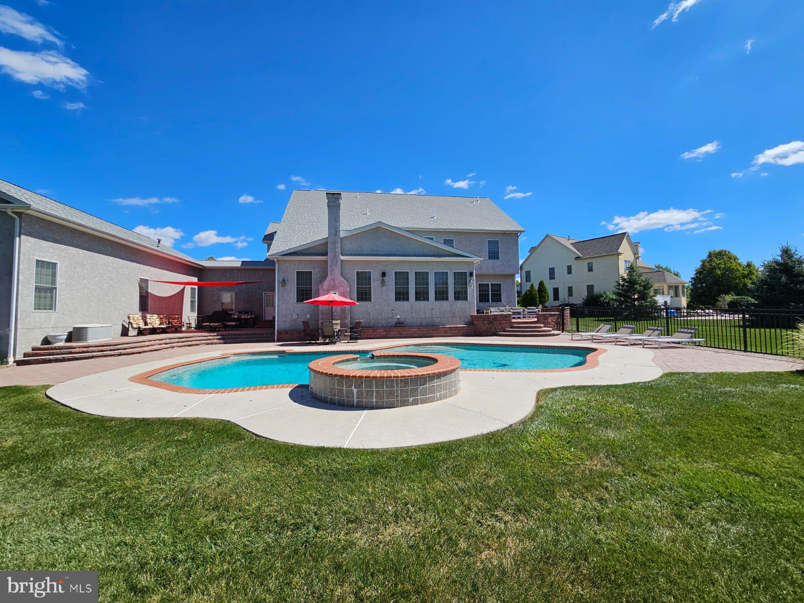 THE STABLES - Residential