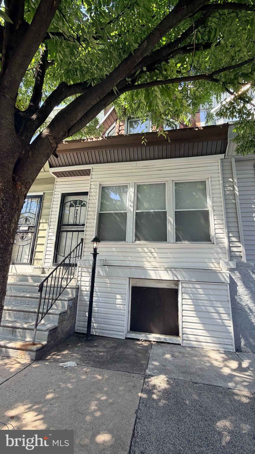 2239 W SOMERSET STREET
