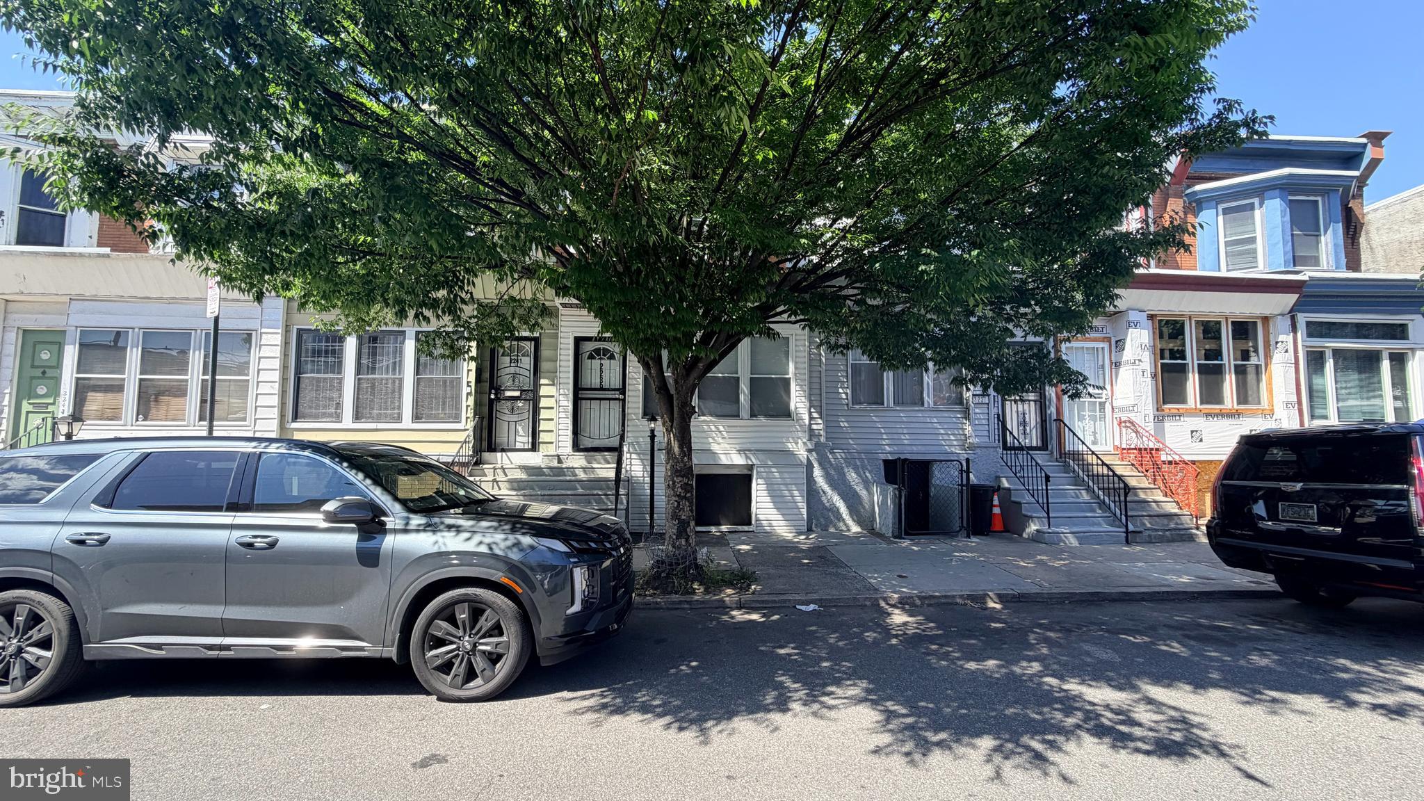 2239 W SOMERSET STREET
