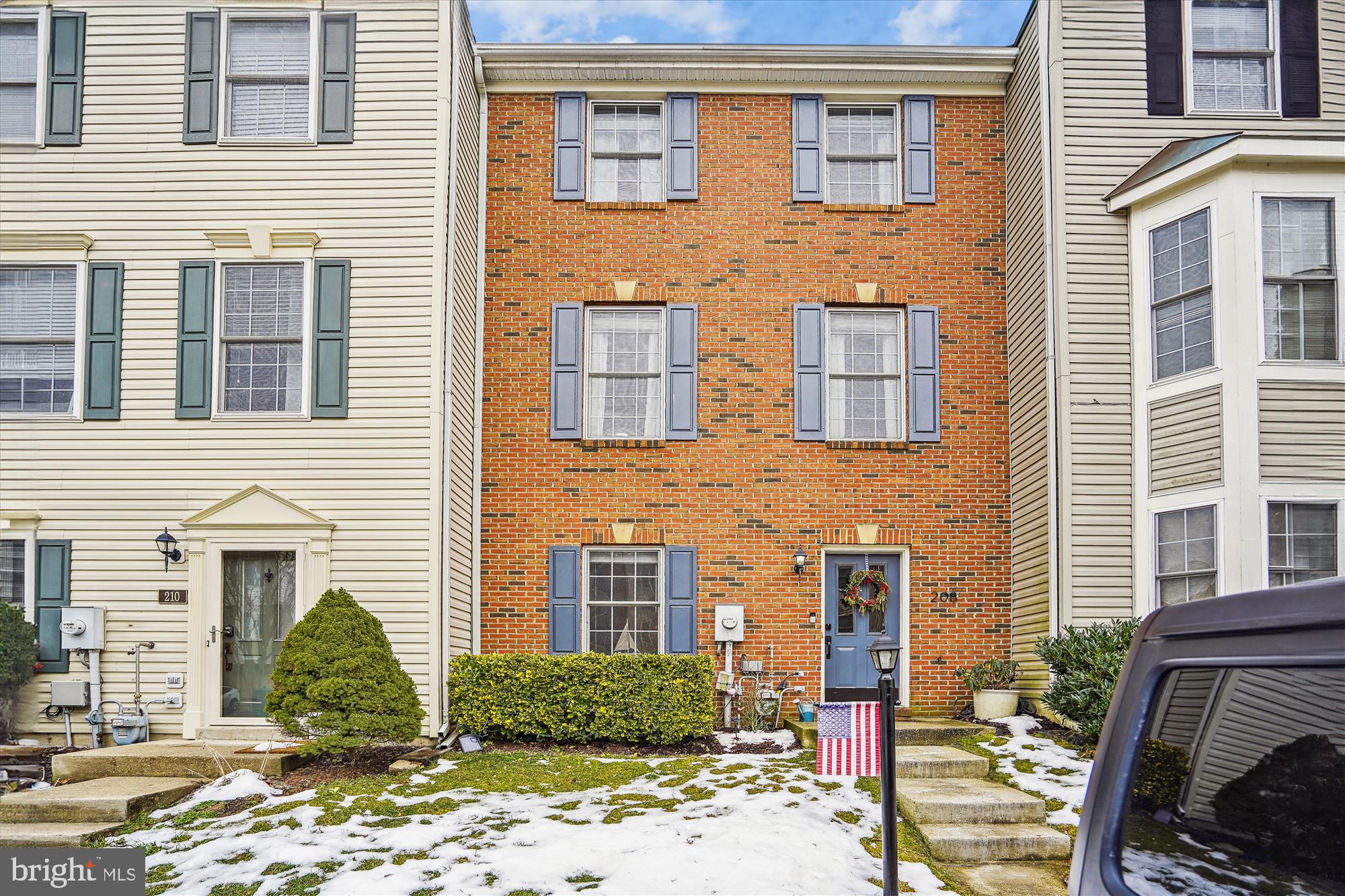 RIVER OAKS - Residential